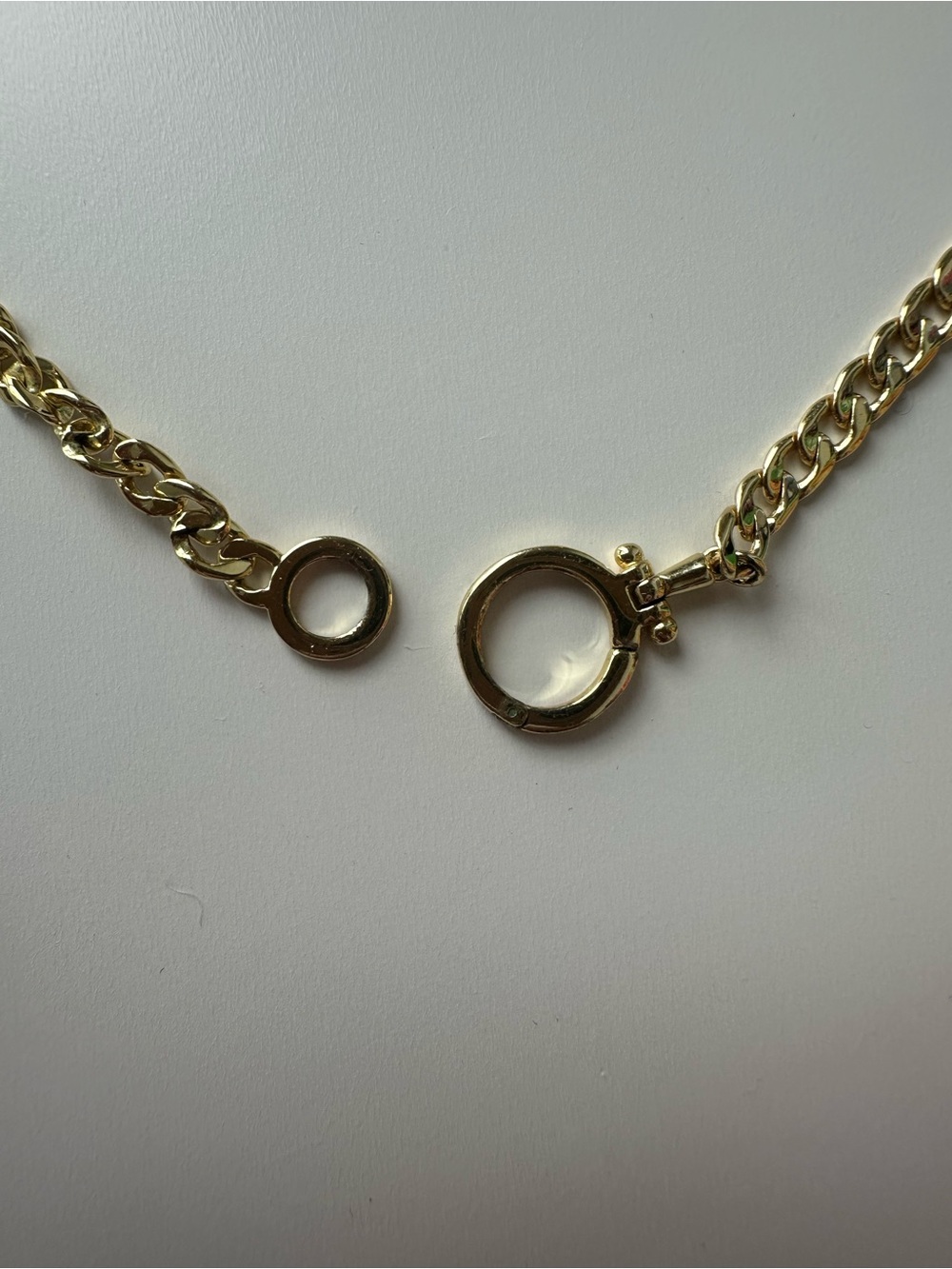 Gold Curb Chain Necklace - Classic Women's Necklace - Picture 3 of 3
